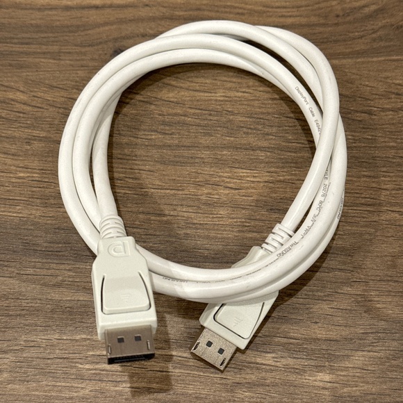 DisplayPort Cable (Tested & Working) E494210-E AWM Style 20276 (White) Cord - Picture 5 of 5